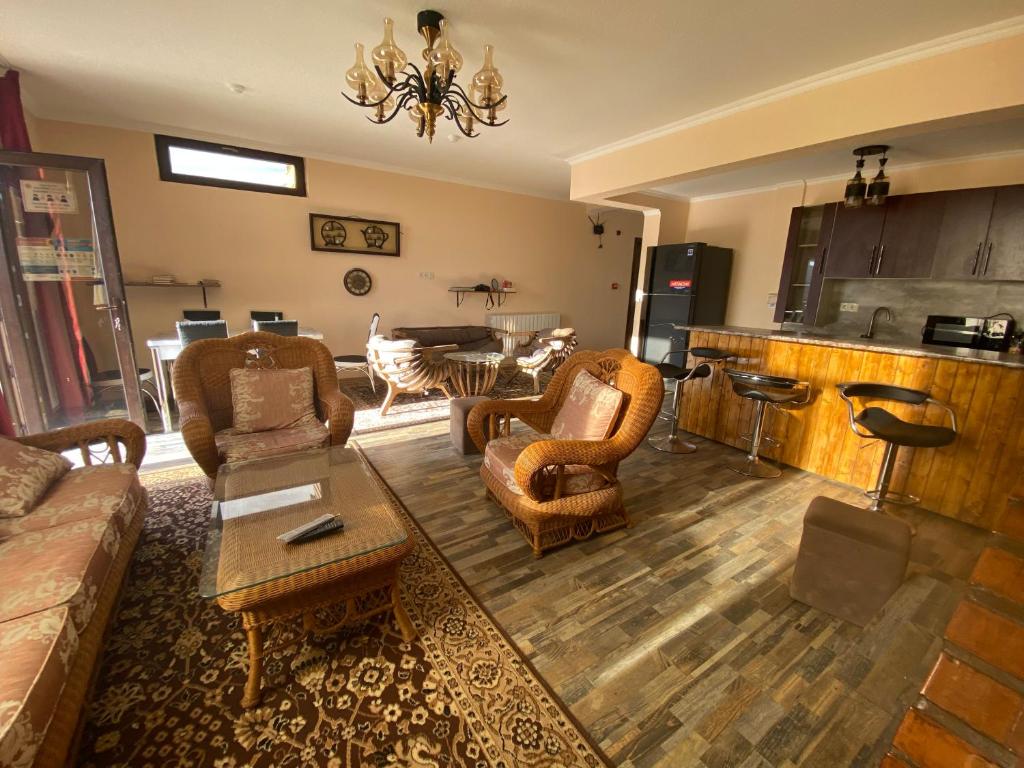 Nanos Goodaura room 3